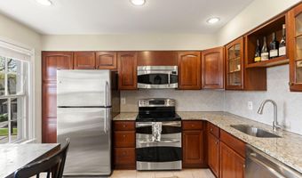 2302 SANFORD St, Alexandria, VA 22301