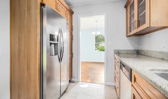 900 Barton Dr, Ann Arbor, MI 48105