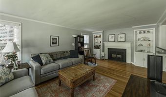 24 Huxley Dr, Amherst, NY 14226