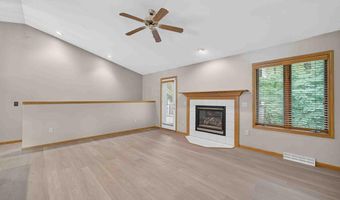 626 Samuel Dr, Madison, WI 53717
