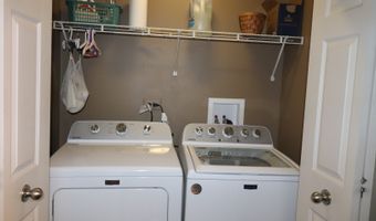 1900 Waverly Ln, Algonquin, IL 60102