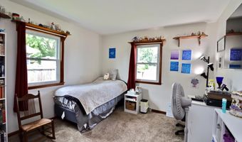 2970 S Iris Dr, Beloit, WI 53511