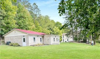 5696 Steubenville Rd SE, Amsterdam, OH 43903