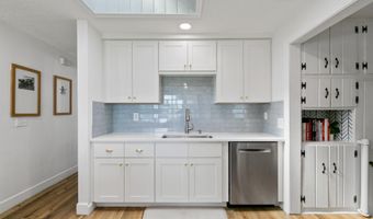 452 SARGO Rd, Atlantic Beach, FL 32233