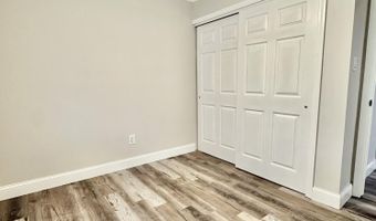18 Starboard Ave, Barnegat, NJ 08005