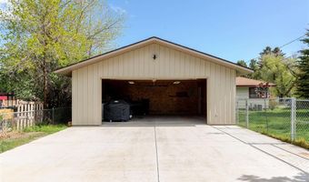 508 Circle Dr E, Cody, WY 82414