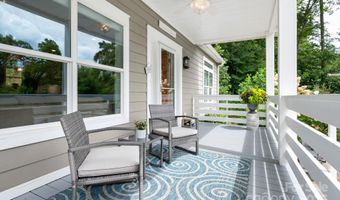 209 Patriots Dr, Asheville, NC 28805