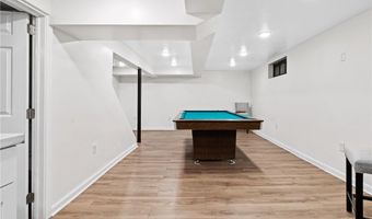 190 Auburn St, Cranston, RI 02910