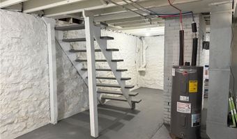 219 N 12th St, Atchison, KS 66002