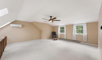 2 Cortland Cir, Bangor, ME 04401