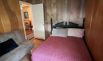 55 Minnow Ln, Alderson, WV 24901