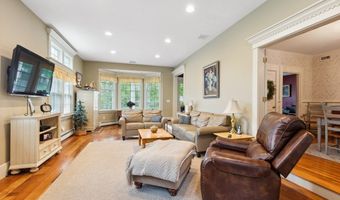 292 Plymouth St, Abington, MA 02351