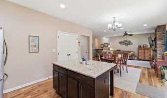 617 Timberview Dr, Adel, IA 50003