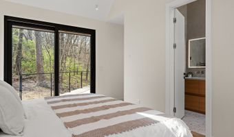 111 E Neptune Ave, Beverly Shores, IN 46301