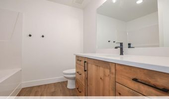 564 Curlew Dr, Ammon, ID 83401