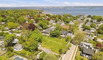 78 Narragansett Ave, Jamestown, RI 02835
