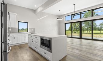 327 County Road 21, Ashley, OH 43003