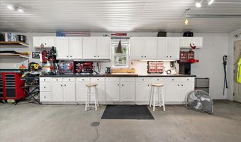 6731 Campau Lake Dr SE, Alto, MI 49302