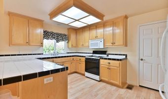 735 Live Oak Dr, Angels Camp, CA 95222