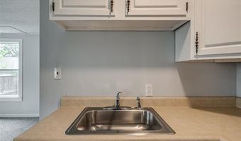 368 SE Elmhurst Ave, Bartlesville, OK 74006