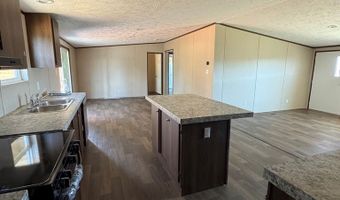412 Lake Dr, Albany, KY 42602