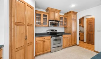 4226 E APPLESEED Dr, Appleton, WI 54913
