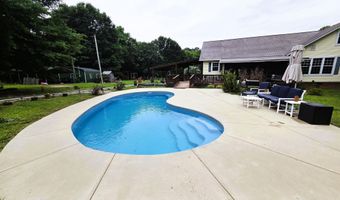 1366 Old Golf Course Rd, Batesburg, SC 29006