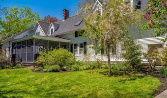 75 Court St, Belfast, ME 04915