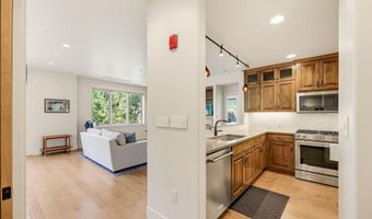 175 Lithia Way 200, Ashland, OR 97520