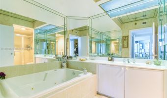 20185 E Country Club Dr 1709, Aventura, FL 33180