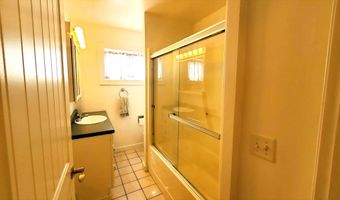 9 Wood St, Bangor, ME 04401