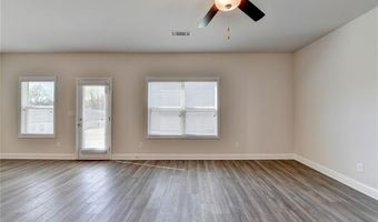 212 Station Overlook Dr, Auburn, GA 30011