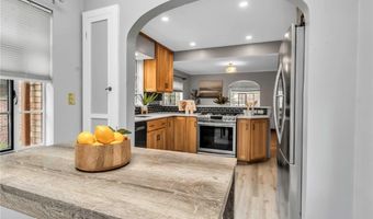 96 Amherstdale Rd, Amherst, NY 14226