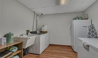 906 21st St SE, St. Cloud, MN 56304