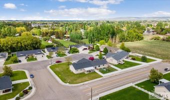 967 Clara Ct, Ammon, ID 83406