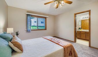 7765 Havenwood Cir, Woodbury, MN 55125