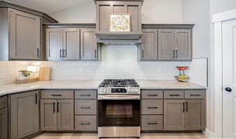 5433 Klamath Falls St, Ammon, ID 83406