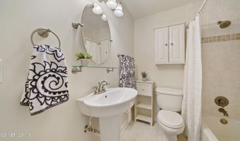 2233 SEMINOLE Rd 7, Atlantic Beach, FL 32233