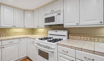 4015 Canario St D, Carlsbad, CA 92008