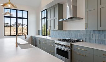 3118 NW Crossing Dr, Bend, OR 97703