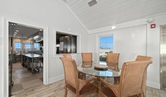 302 Glenn St, Atlantic Beach, NC 28512
