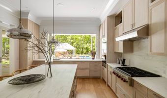 62 Canvasback Ln, Amagansett, NY 11937