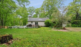 4 Woodward Rd, Columbia, CT 06237