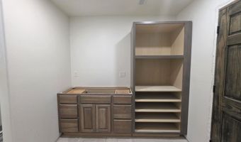 38515 129th St, Aberdeen, SD 57401