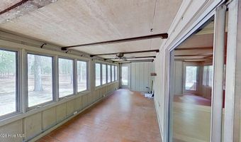 512 Raymond Dr, Arapahoe, NC 28510