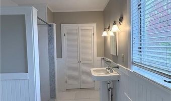 41 Walcott Ave, Jamestown, RI 02835