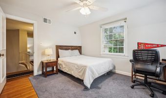 7600 CHARLESTON Dr, Bethesda, MD 20817