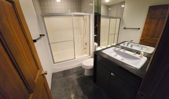 2424 E Oakton St 3C, Arlington Heights, IL 60004