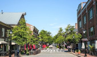 915 N PATRICK St 507, Alexandria, VA 22314