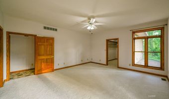 6300 Jonathan Ln, Albany, OH 45710